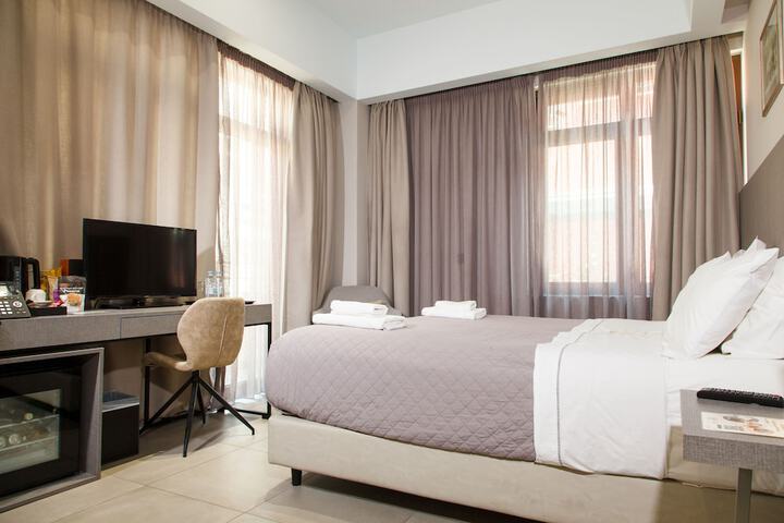 Room 14 of 26