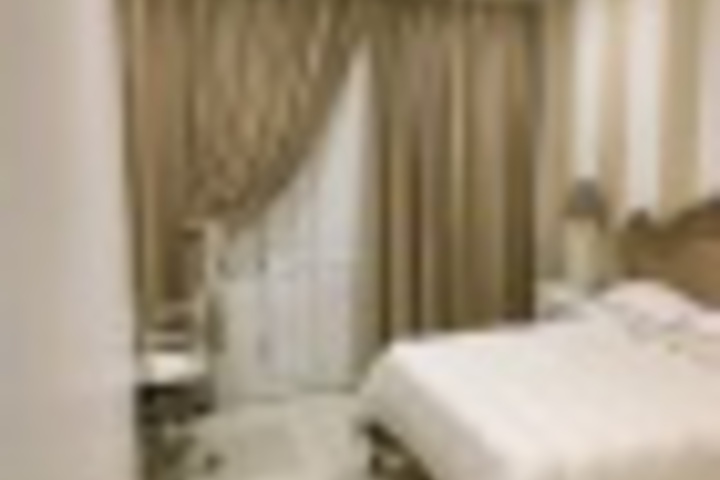 Room 15 of 216