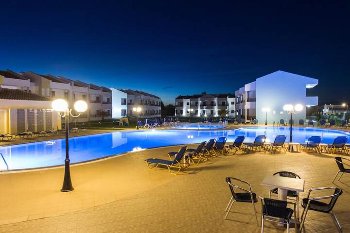 Pool Hotel