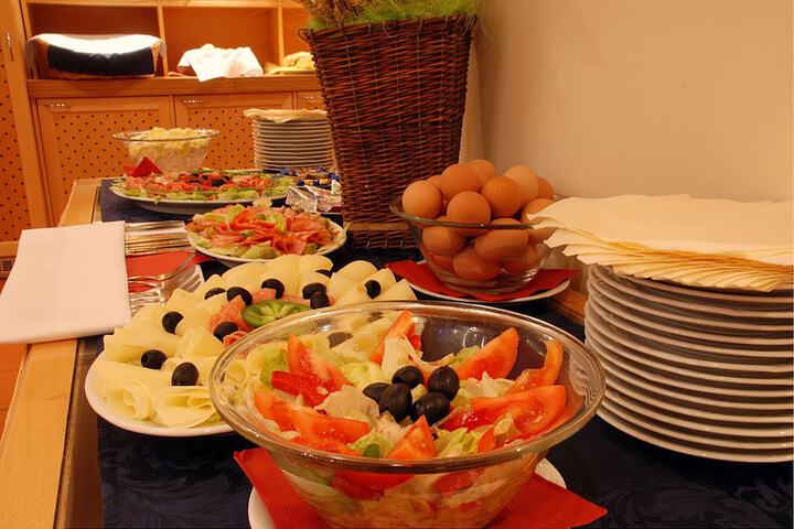 Breakfast buffet