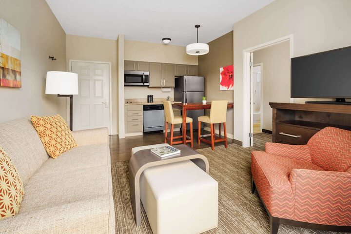 1 King Bed 1 Bedroom Suite (2 of 12)