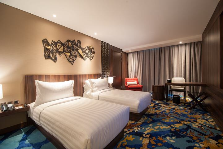 Room 5 of 52