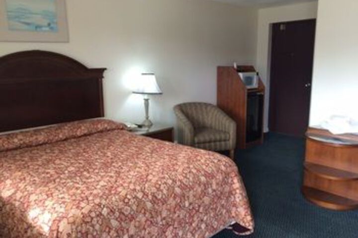 Room 13 of 26