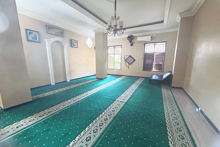 Ballroom/Hall 47 of 61