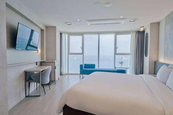 Room 15 of 72