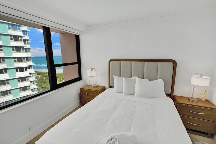 Room 200 of 723