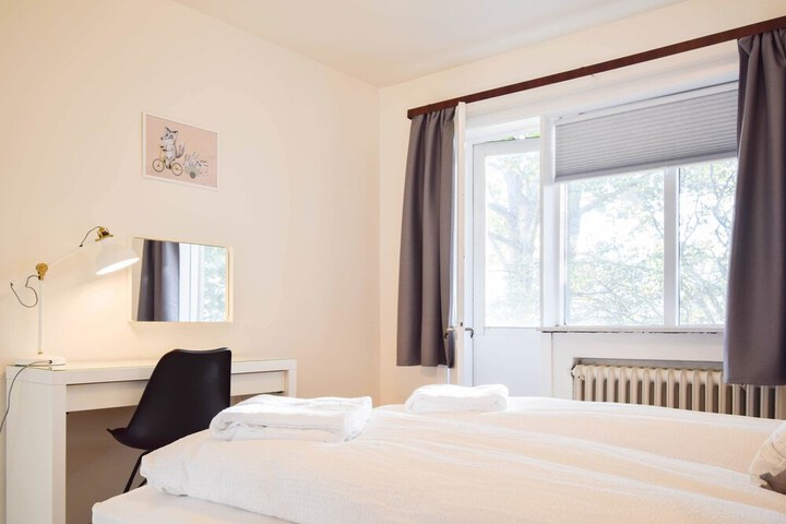 Room 4 of 29