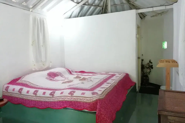 Room 5 of 20