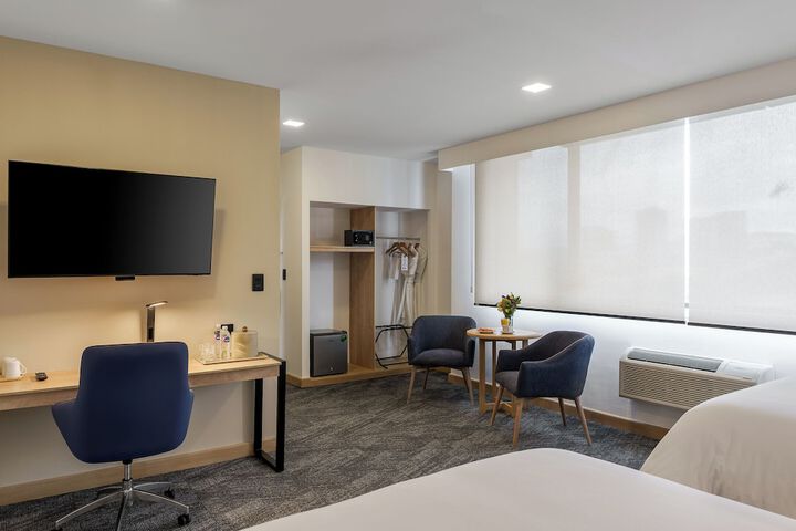 Room 9 of 47