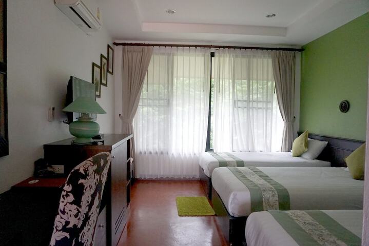 Room 18 of 89