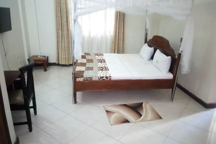 Room 14 of 34