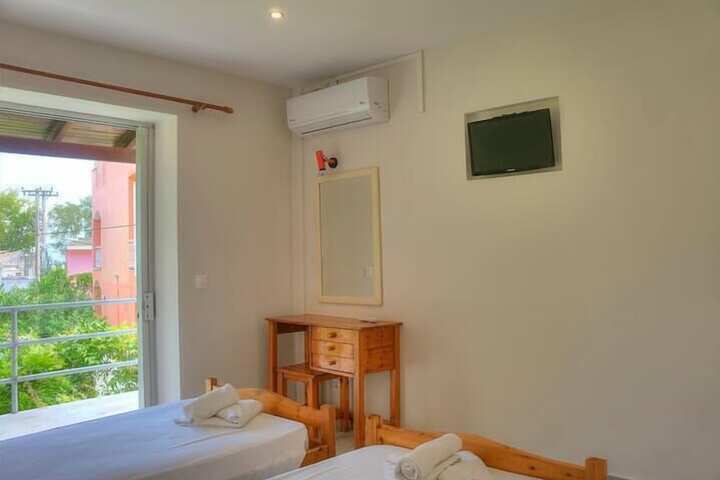 Room 34 of 121