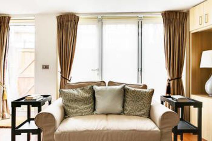 Room 15 of 22