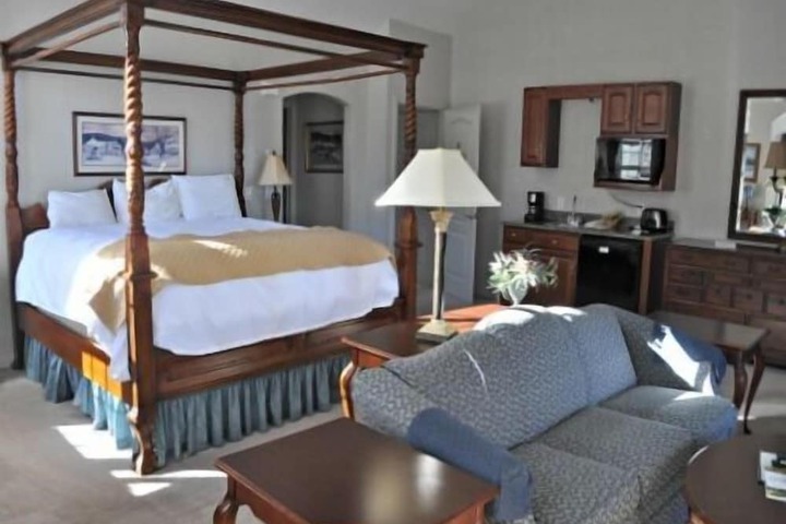 Room 2 of 15