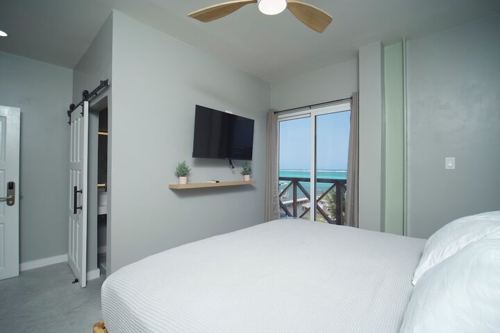 Room 10 of 53