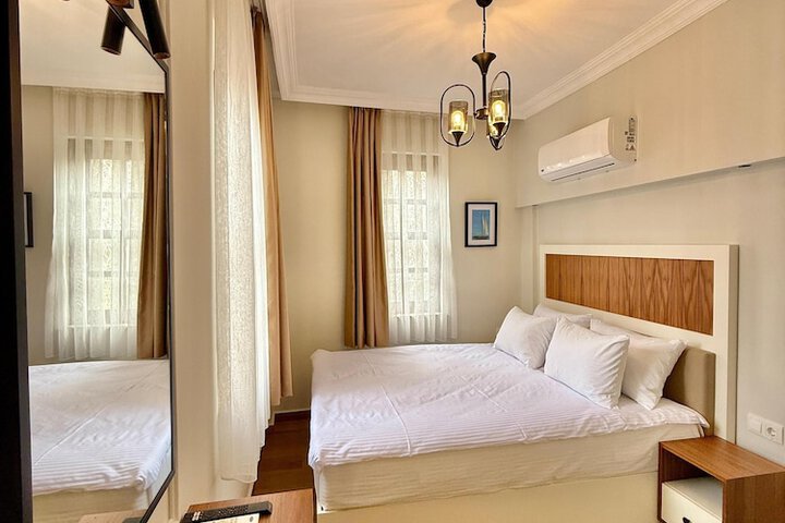 Room 93 of 126
