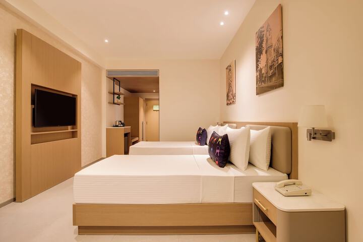 Room 10 of 40