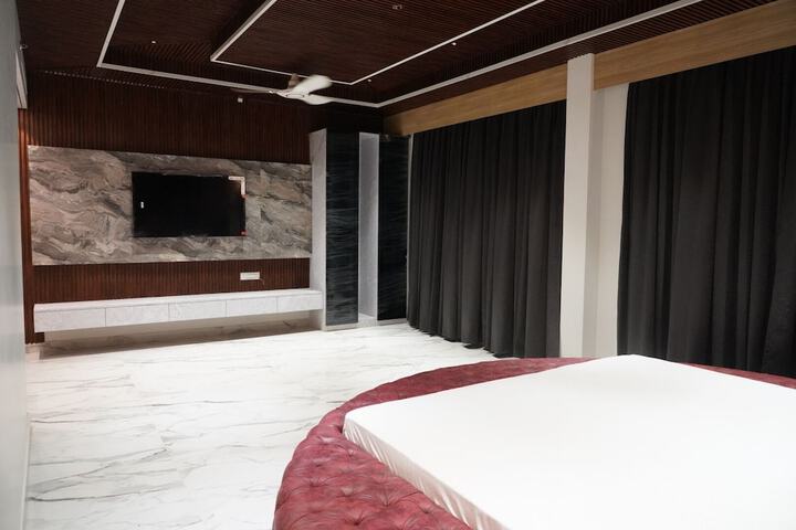 Room 23 of 60