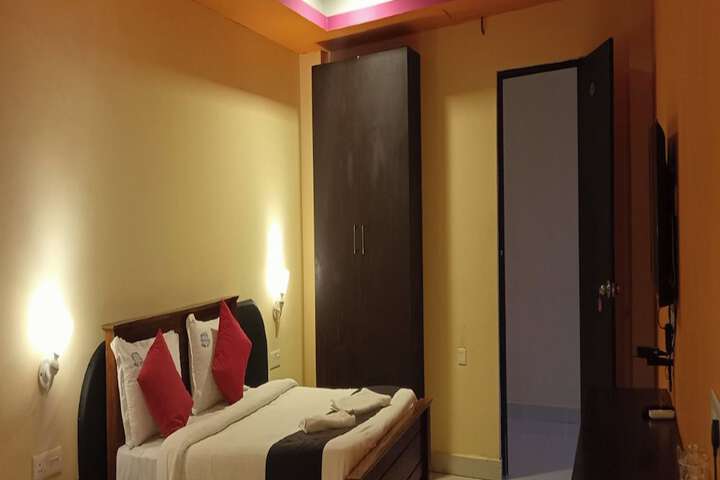 Room 9 of 17