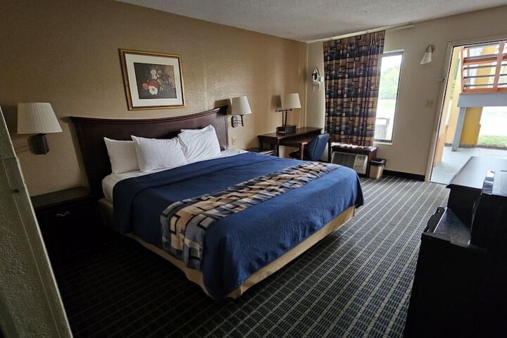 Room 20 of 82