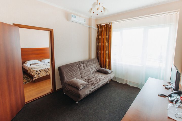 Room 11 of 44