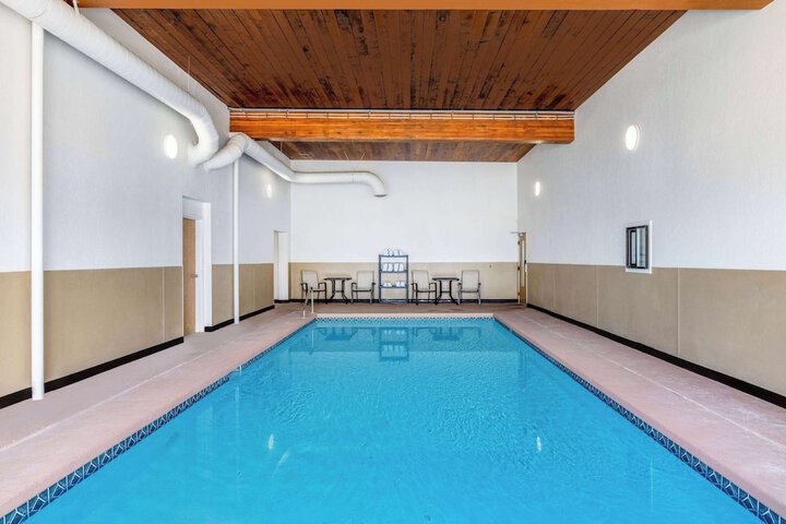 Pools & Facilities