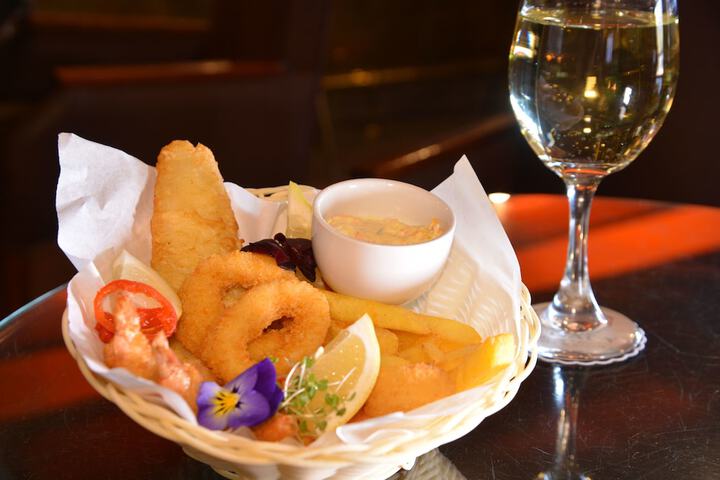 Dining 60 of 156