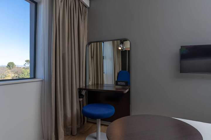Room 10 of 69