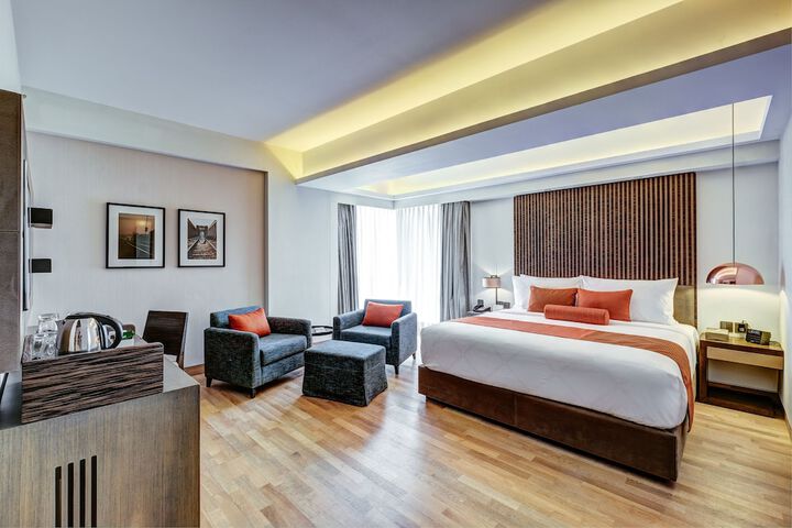 Room 8 of 71