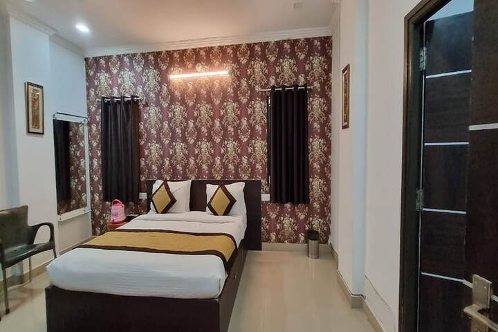 Hotel 24 Carrat in Udaipur