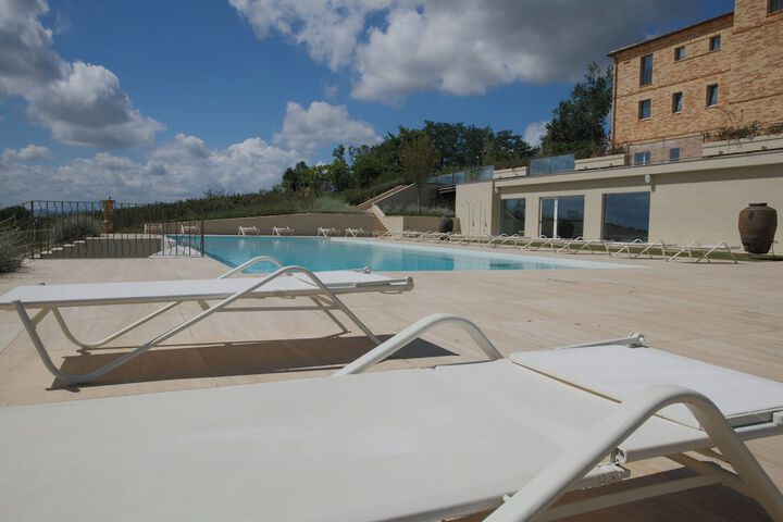 Pool 32 of 47