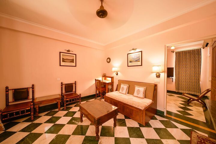 Room 48 of 183
