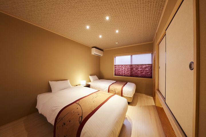Room 8 of 54