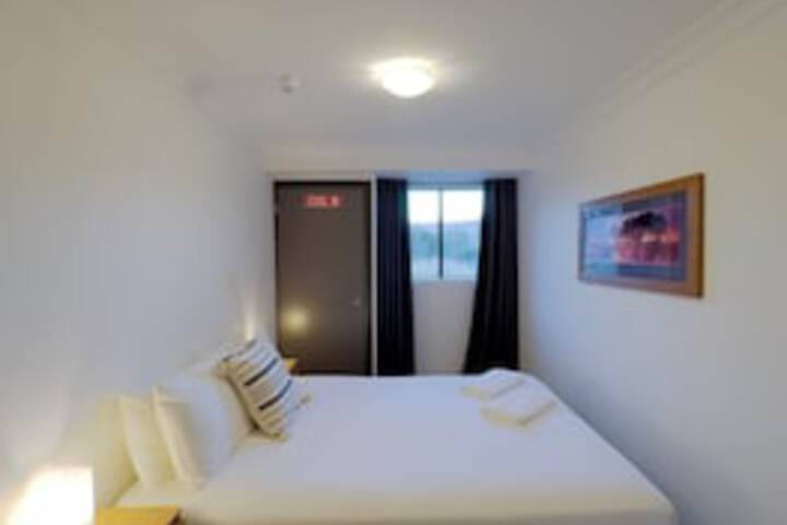 Room 37 of 63