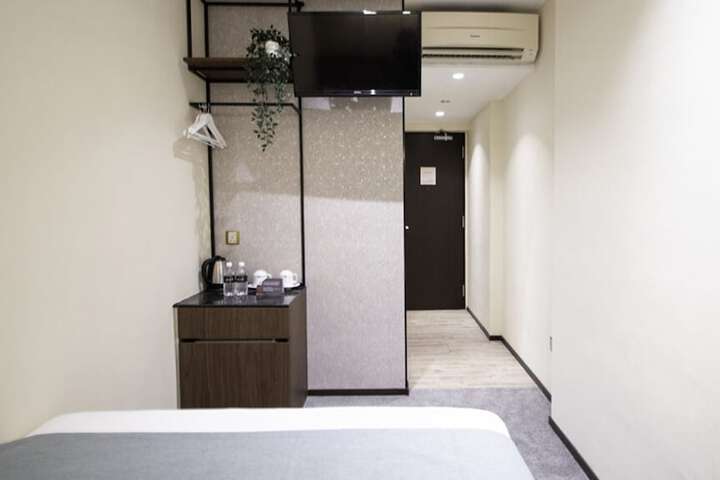 Room 11 of 61