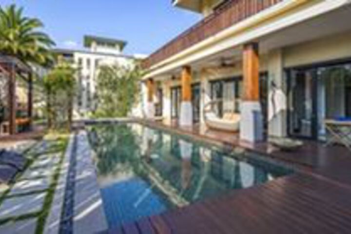 Pool 24 of 29