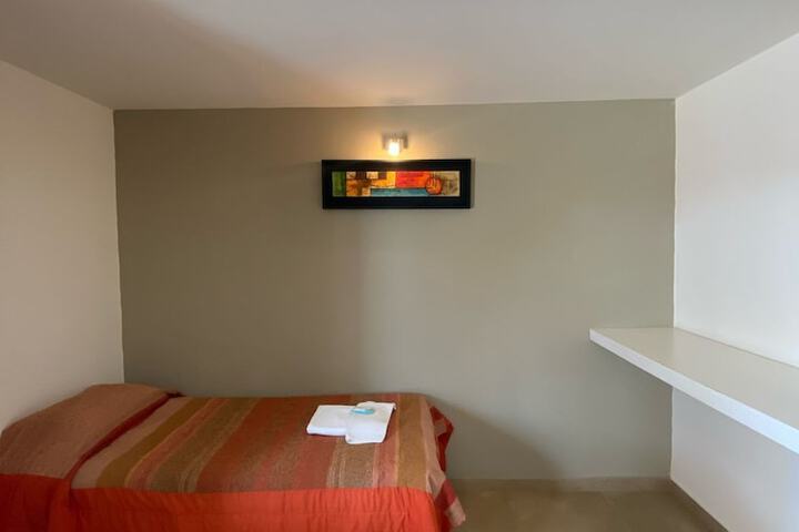 Room 26 of 136