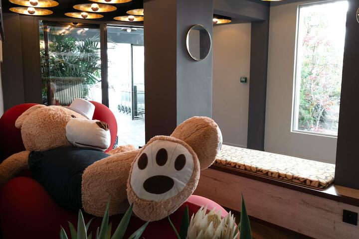 Guest Lobby