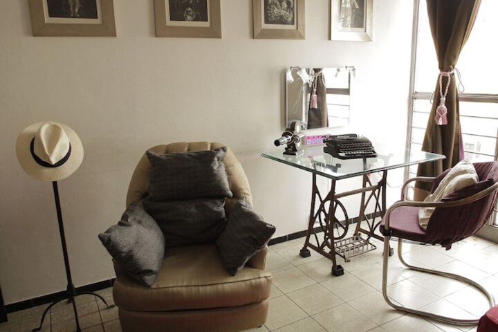 Room 51 of 80