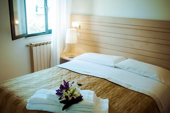 Room 4 of 21