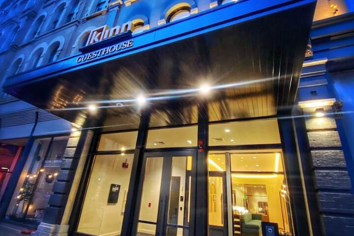 Kinn Guesthouse Downtown in Milwaukee, WI