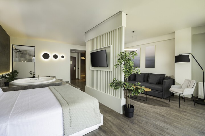 Room 20 of 37