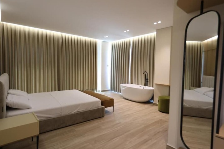 Room 15 of 70