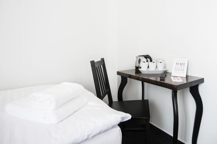 Room 6 of 47