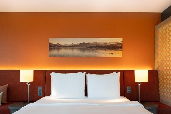 Room 83 of 289
