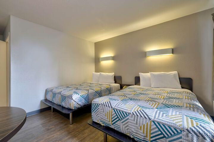 2 Double Beds (3 of 9)