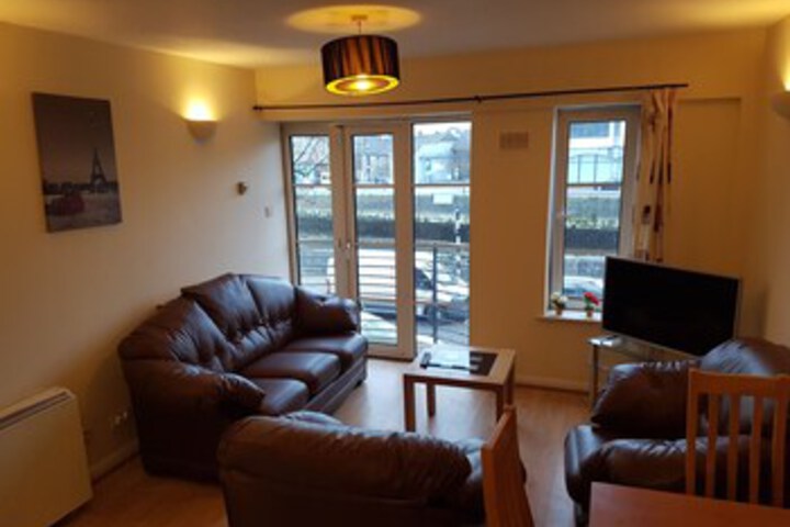 Room 8 of 11