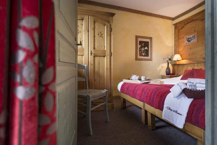 Room 3 of 83