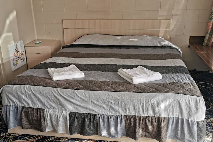 Room 11 of 22