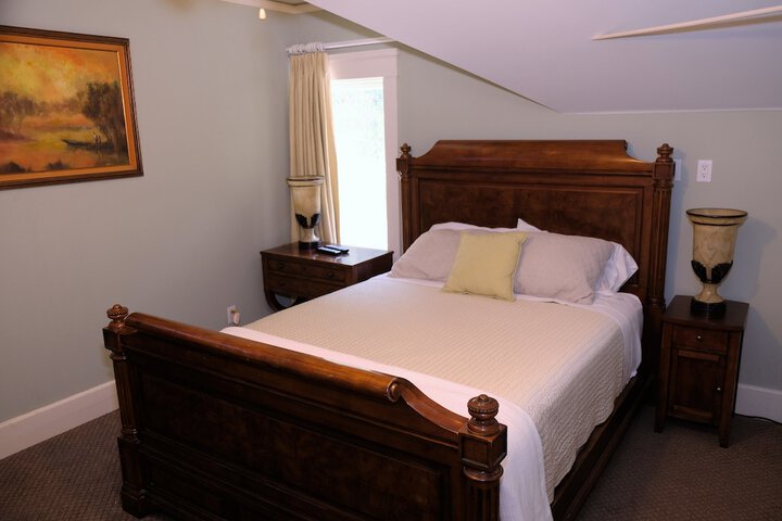 Room 45 of 252